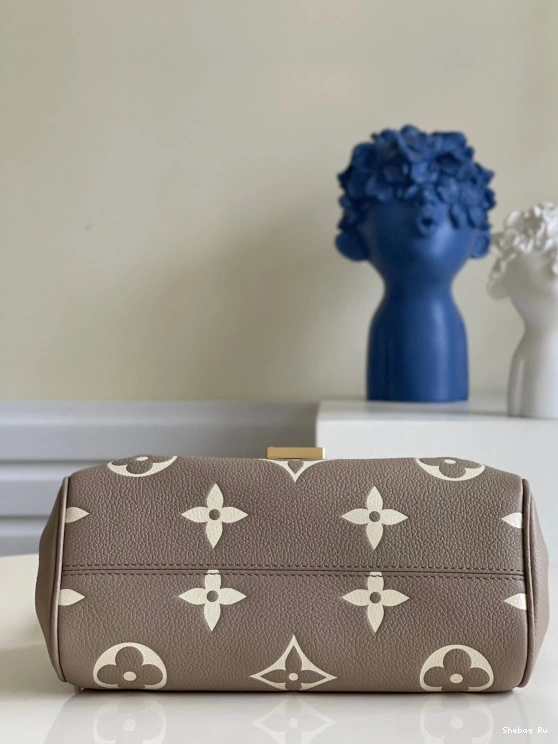 VUITTON FAVORITE LOUIS 0810